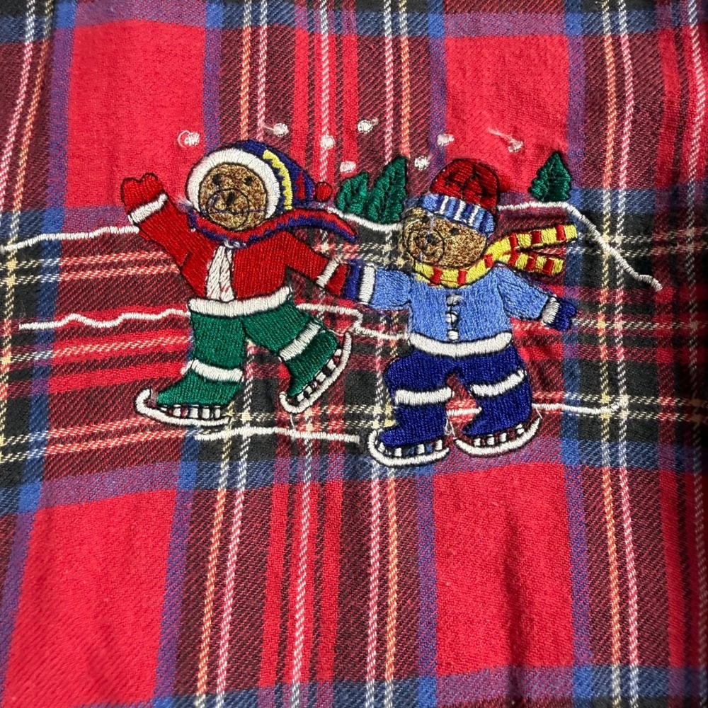 Nutcracker Flannel Shirt Womens 18W Red Plaid Embroidered Winter Bears Holiday - Picture 2 of 6